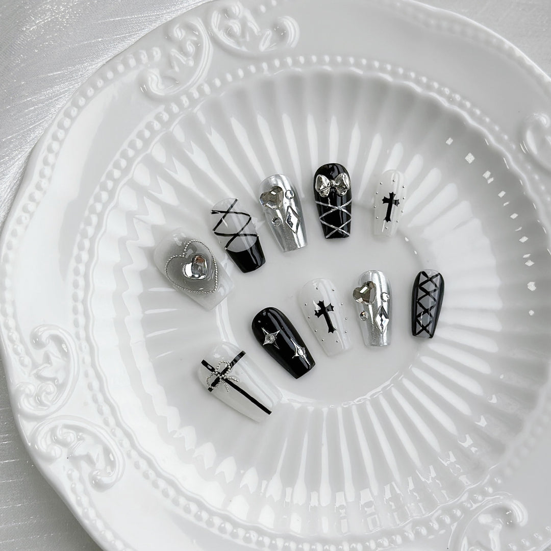 Artistic Press-On Nail Art Set with Unique Gothic and Decorative Design