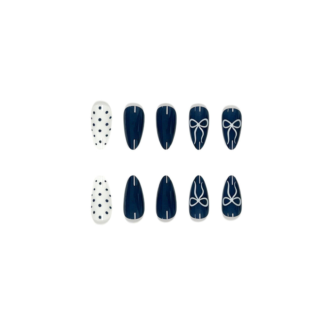 Nautical-Inspired Gel Nail Art Kalsten