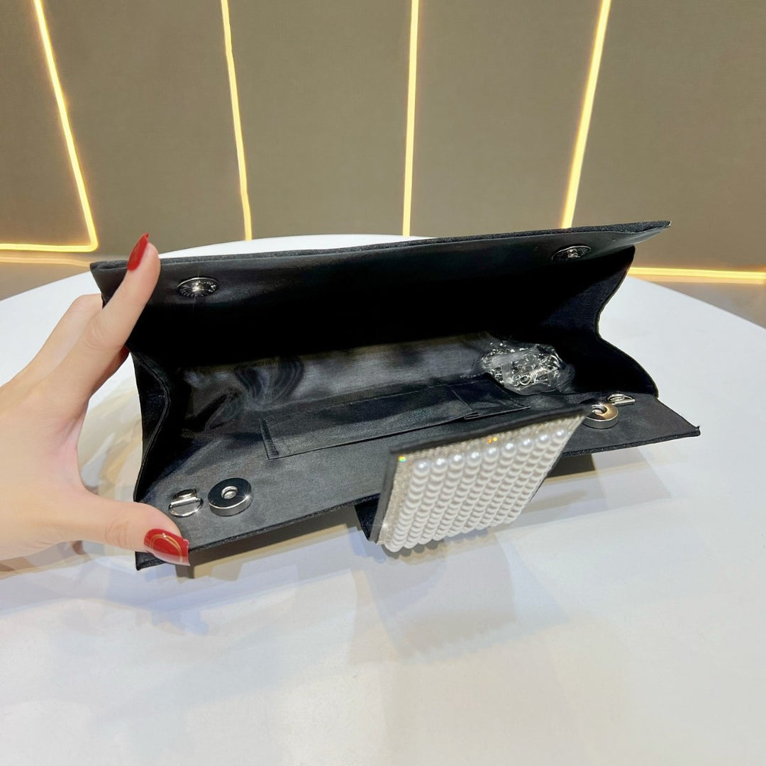 Elegant Pleated Handbag
