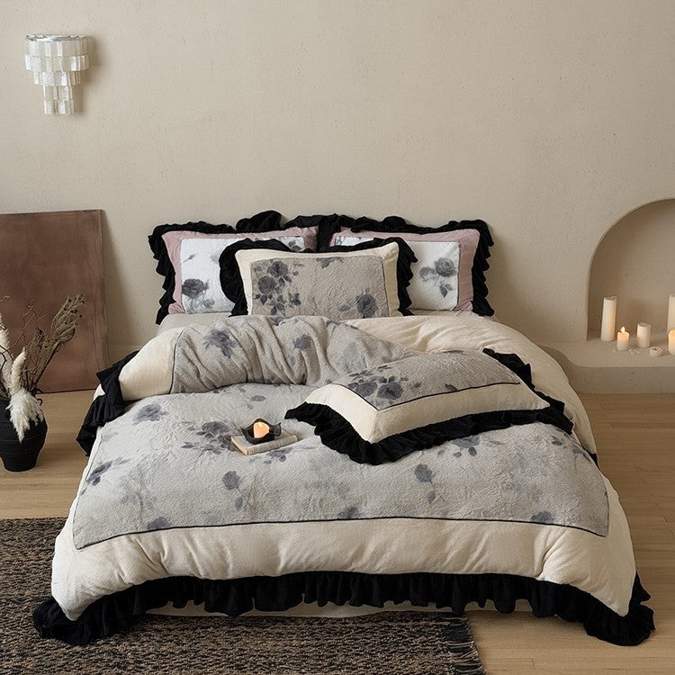 Microfleece bedding set with floral velvet look, frill pillow and extra soft cuddle surface