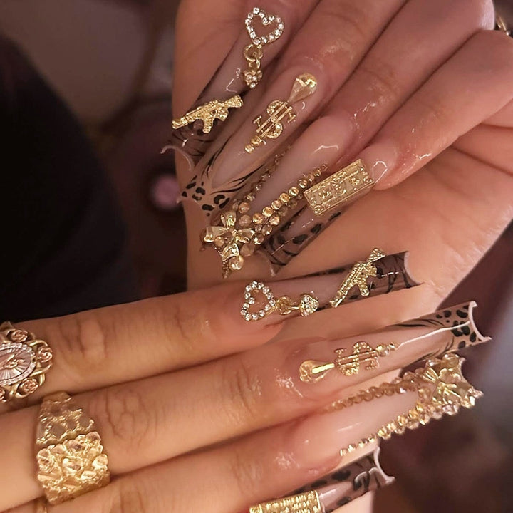 Artificial Nail Art Set with playful flower design and glittering accents Kalsten