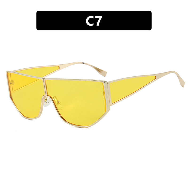 Women's trendy oversized sunglasses with distinctive geometric design Kalsten