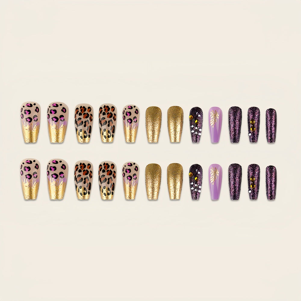Artificial nails in stylish leopard design with luxurious glitter accents Kalsten