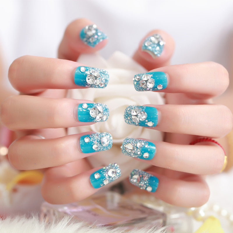 Artificial nails with delicate floral decorations Kalsten