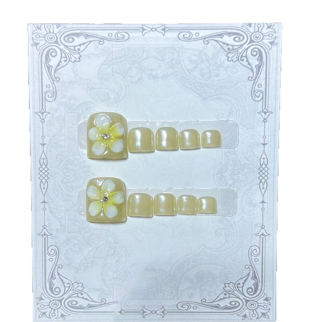 Floral-Themed Decorative Press-On Nail Set Kalsten