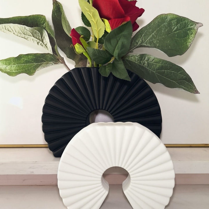 Decorative Fan-Shaped Sculpture Kalsten