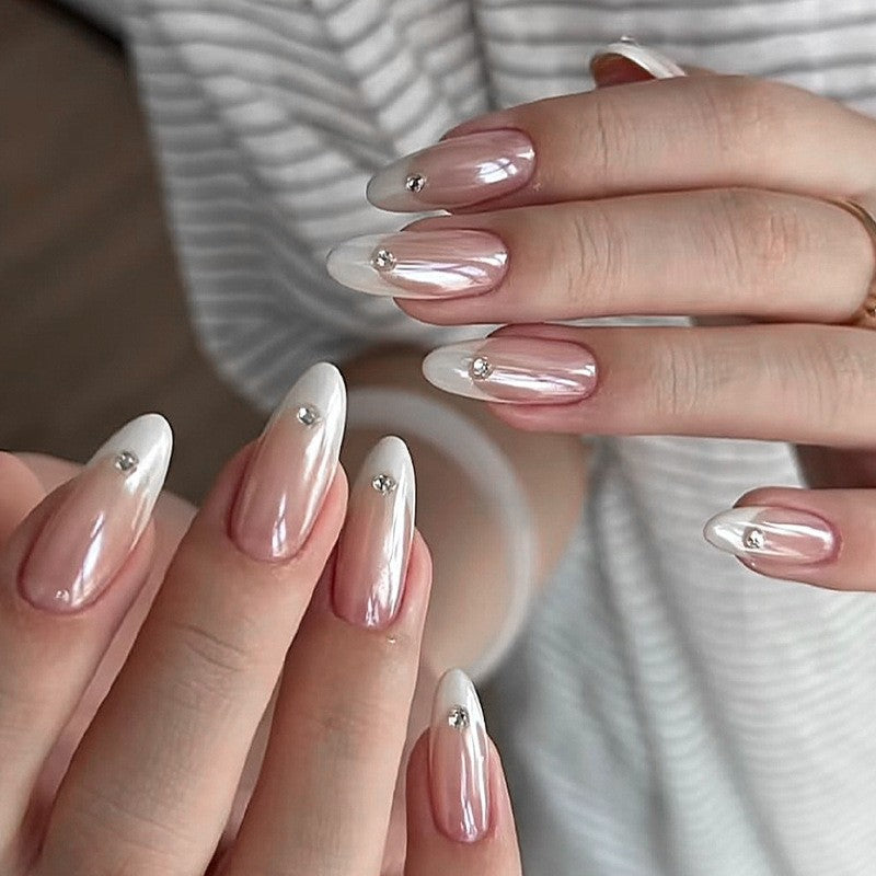 Artificial nail set with elegant high-gloss ombre design and sparkling accents Kalsten