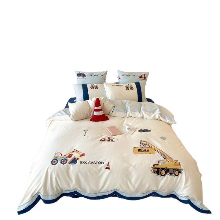 Children's bedding set with detailed construction site motif made from soft cotton satin