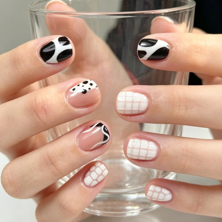 Abstract Art Nail Set