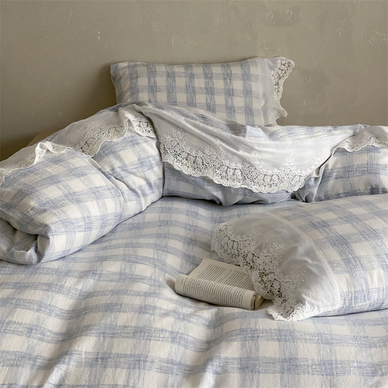 Luxurious cotton bedding set checked with lace trim