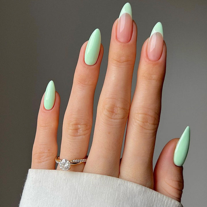 Glamorous Glittery Stiletto Press-On Nails Kalsten