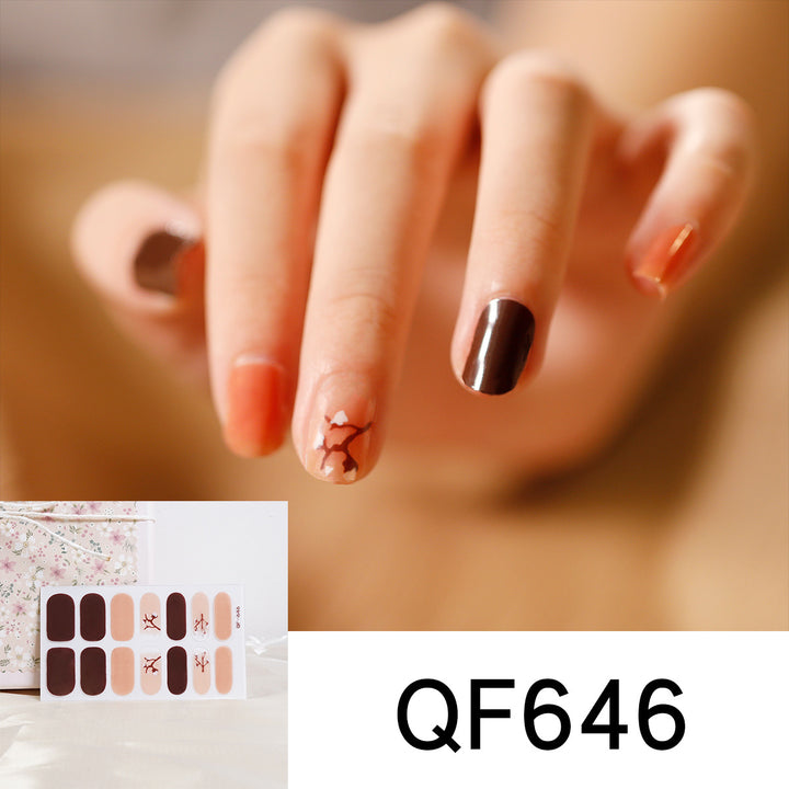 Artificial nail art with heart-shaped designs and soft color gradients Kalsten