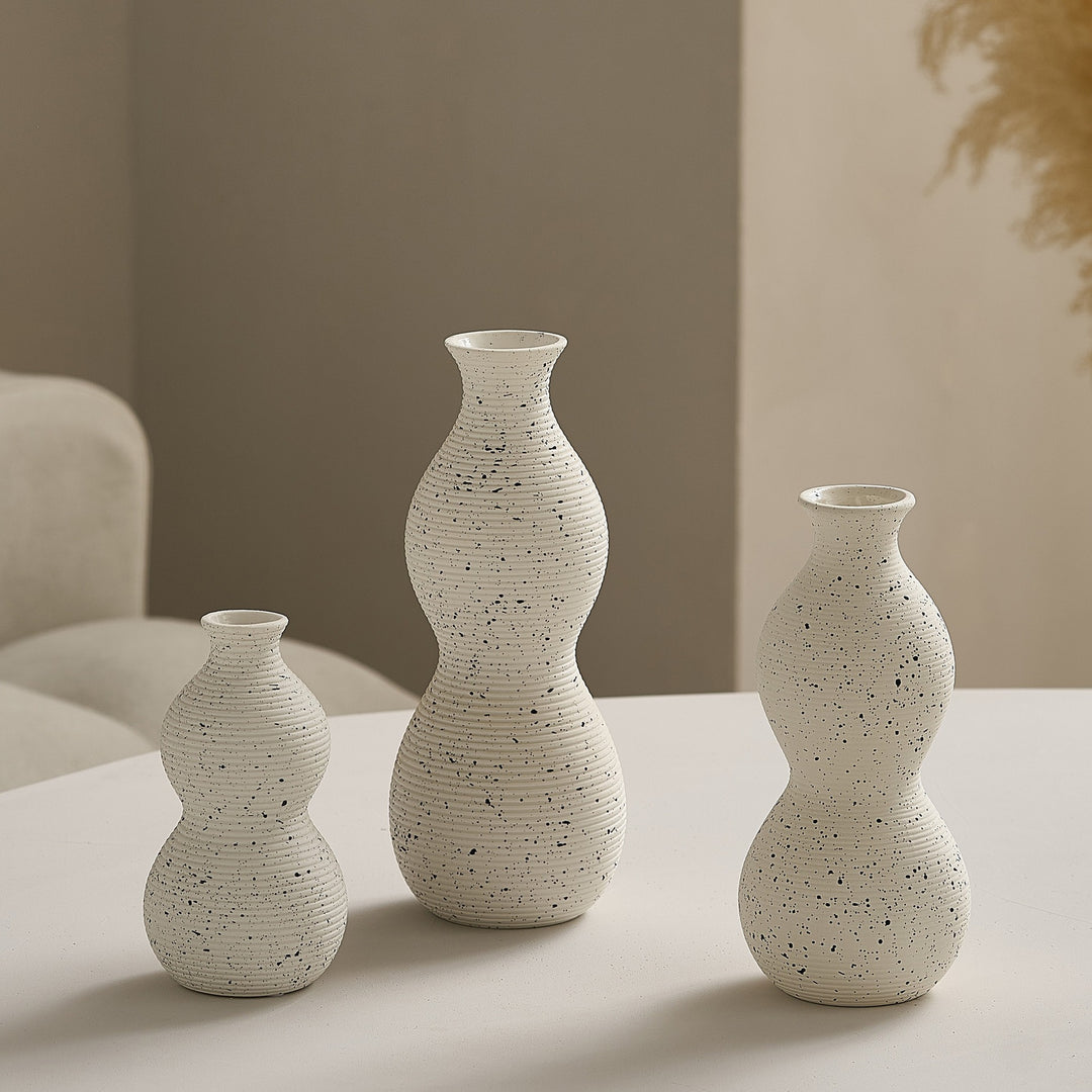 Elegant and Artistic Ceramic Vase Kalsten