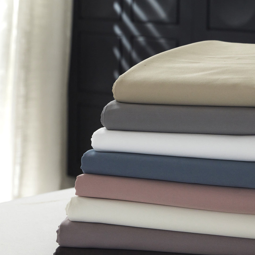 Premium bedding set with fitted sheet and Oxford pillowcases
