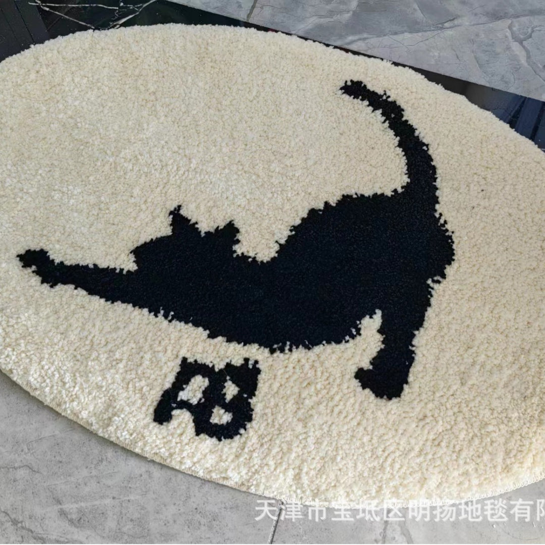 Animal Silhouette Decorative Kalsten Rug