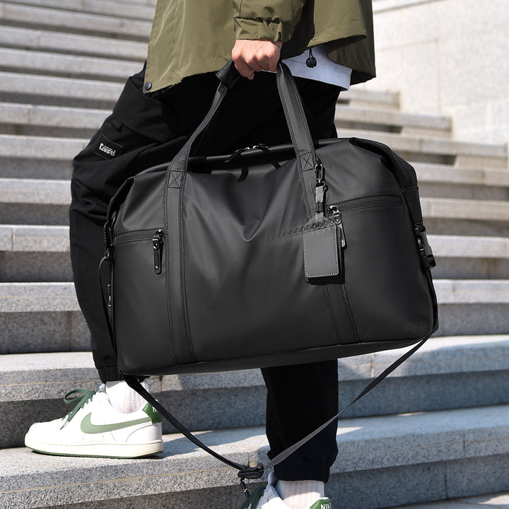 Travel bag with waterproof material and practical carrying options Kalsten