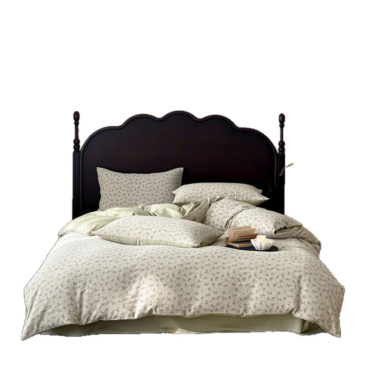 Bedding set made of cotton satin with delicate all-over floral pattern and reversible cover