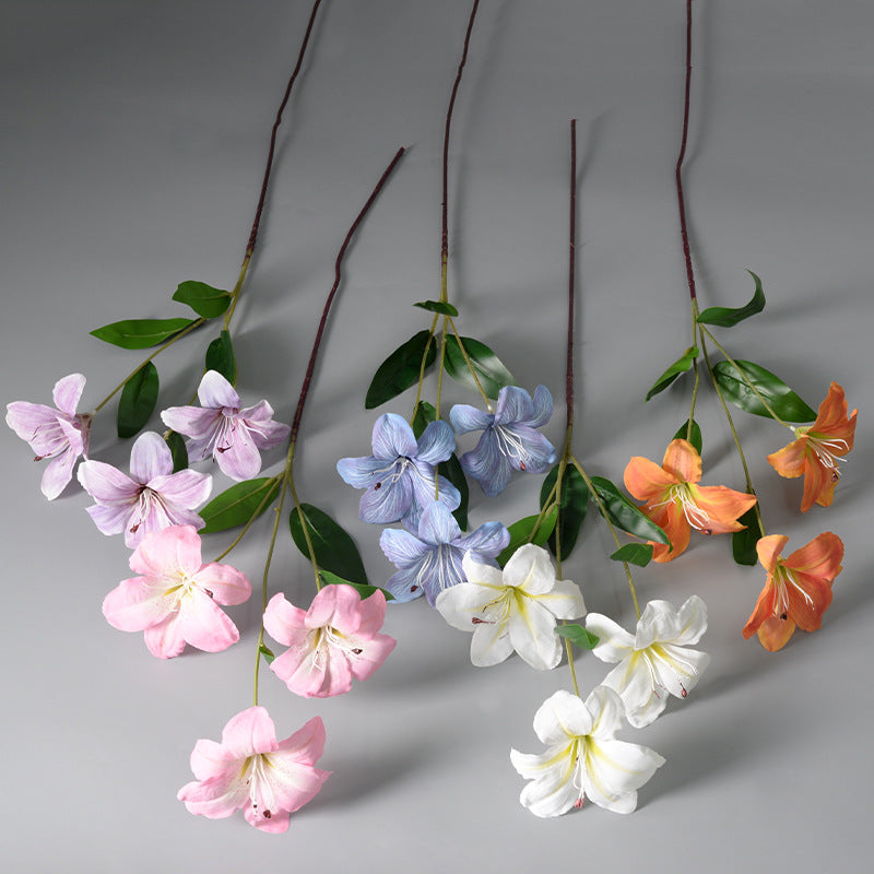 Elegant Silk Flower Decoration
