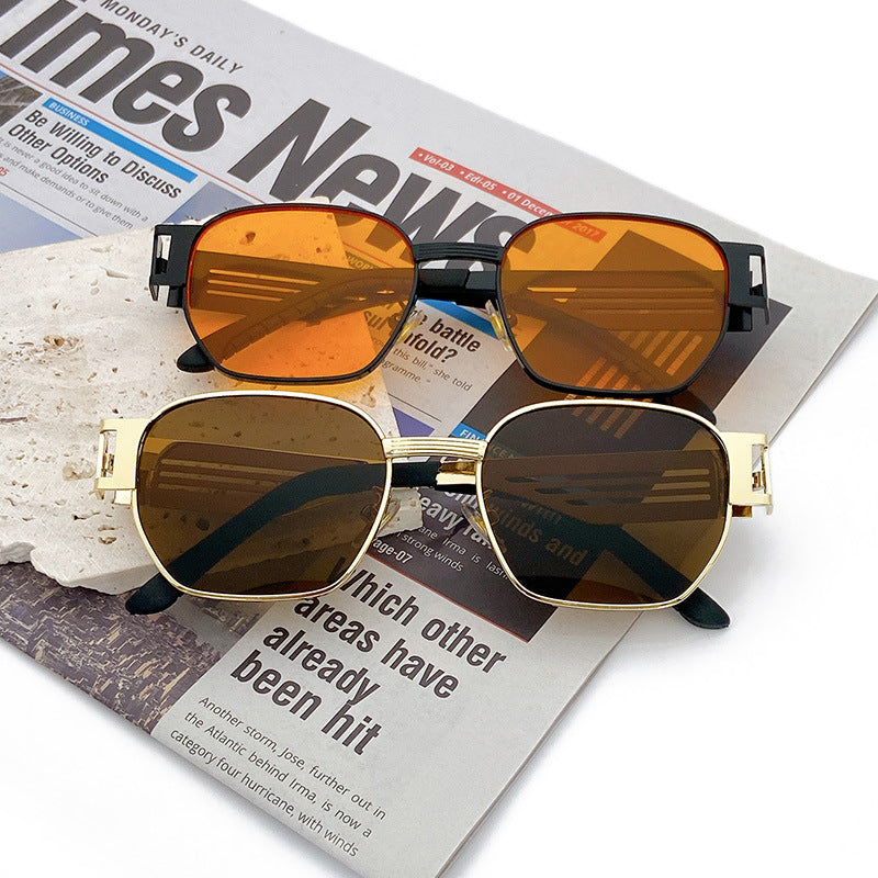 Stylish Oversized Sunglasses in Modern Metal Design Kalsten