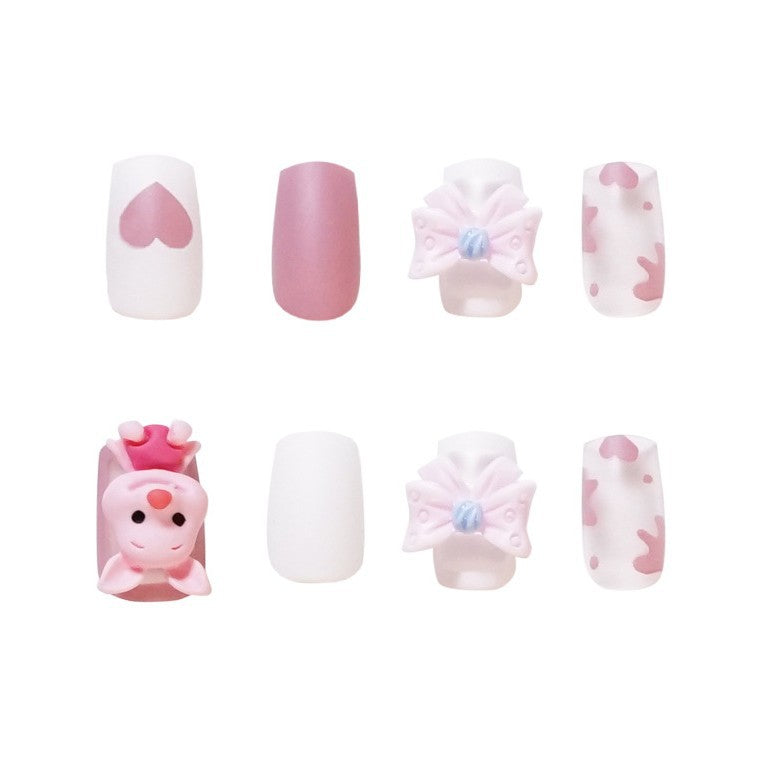 Artificial nail art with playful animal design Kalsten