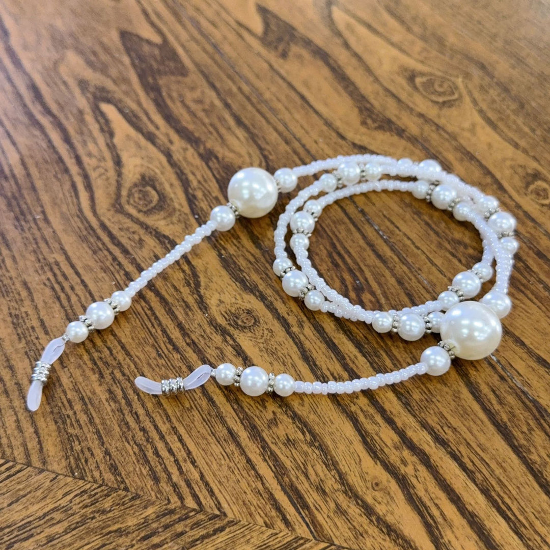 Chic Beaded Eyewear Holder Kalsten