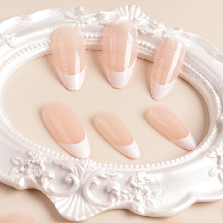 French Tip Nail Art Kalsten