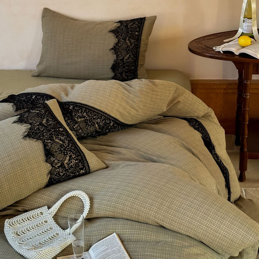 Bedding set in linen look with fine grid structure and decorative lace edge