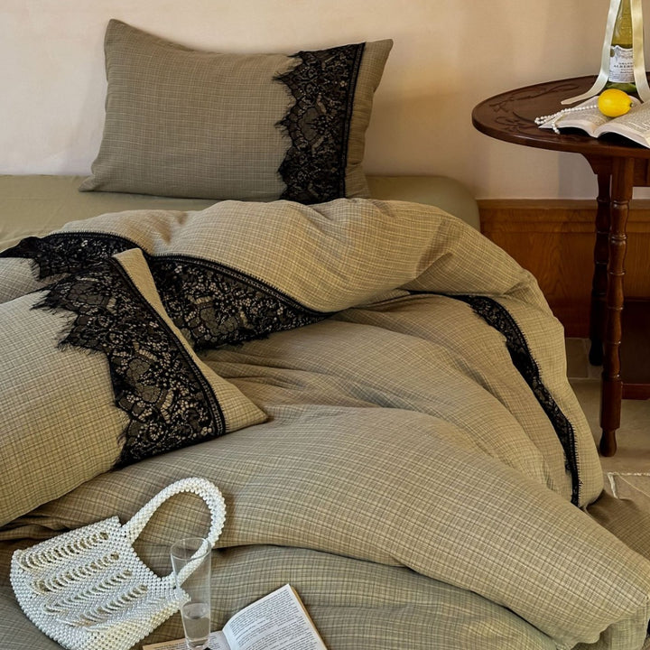 Bedding set in linen look with fine grid structure and decorative lace edge