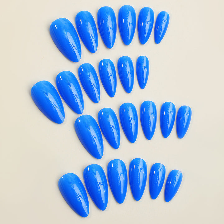 Acrylic nail set with elegant, shiny design Kalsten
