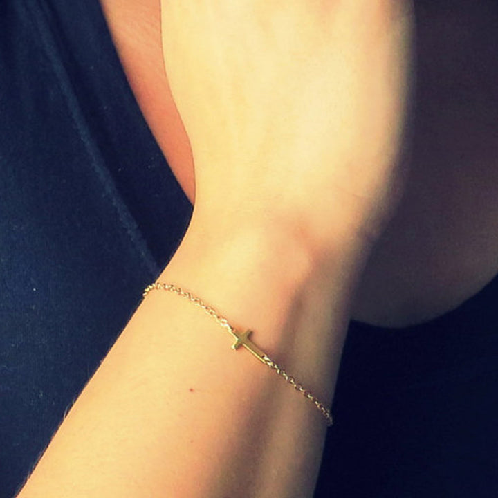 Minimalist Cross Charm Bracelet Kalsten