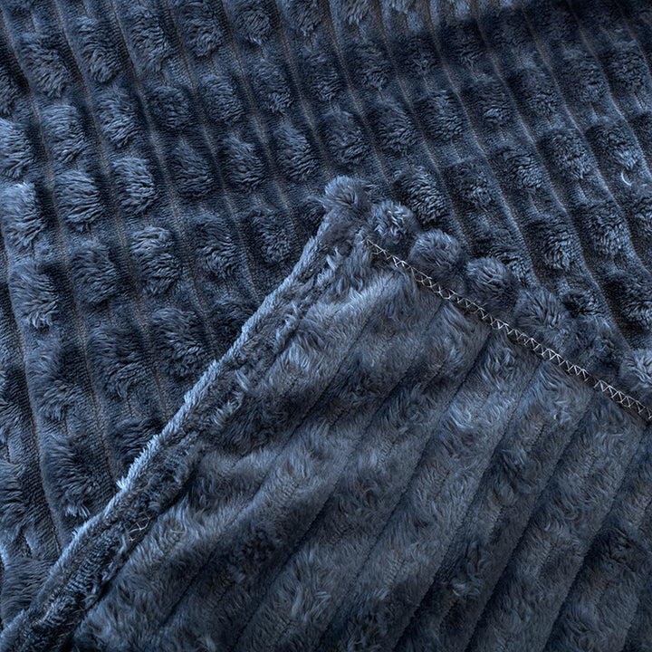 Women's extra warm and luxurious cuddly blanket with textured design Kalsten