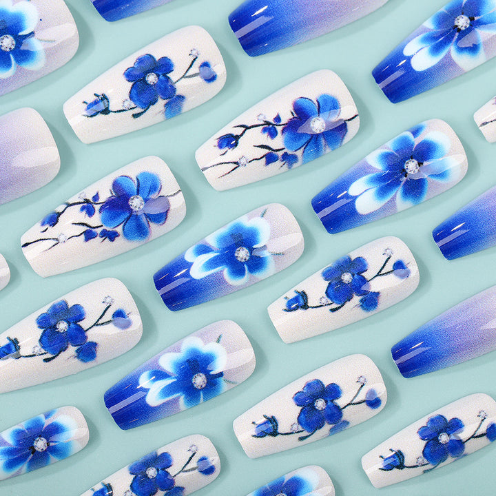 Artificial nails with floral accents Kalsten
