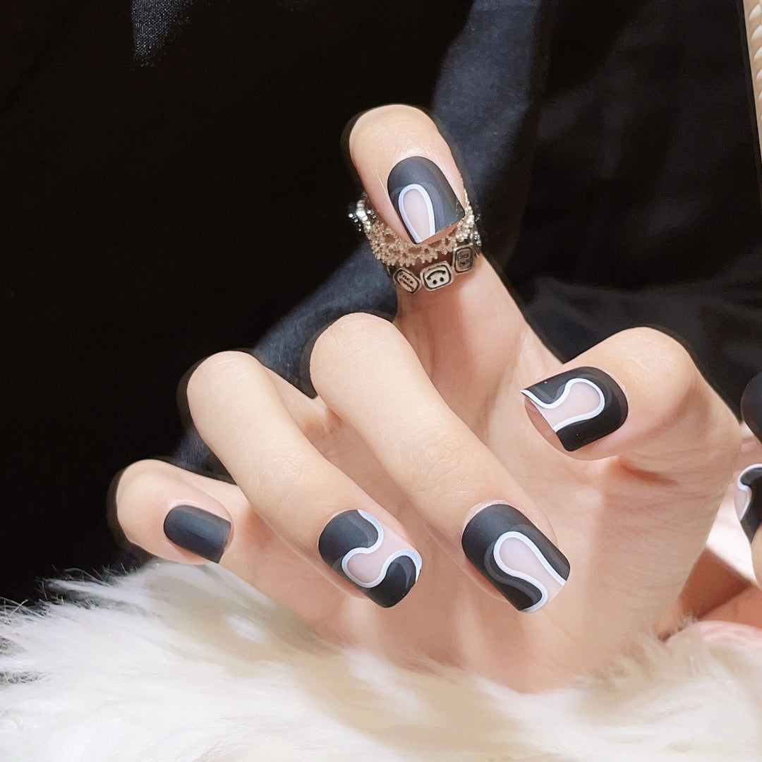 Unique Matte Press-On Nail Set