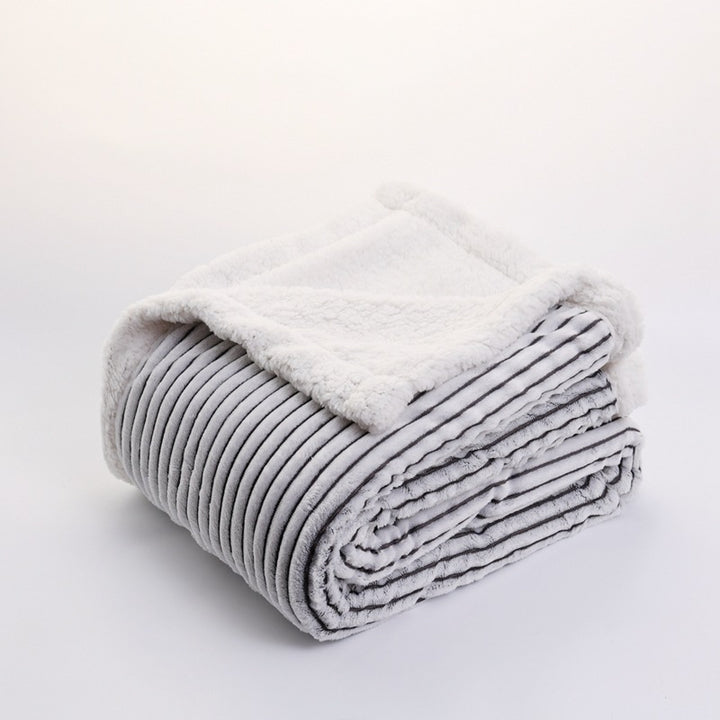 Women's luxurious and soft cuddle blanket with velvety surface Kalsten