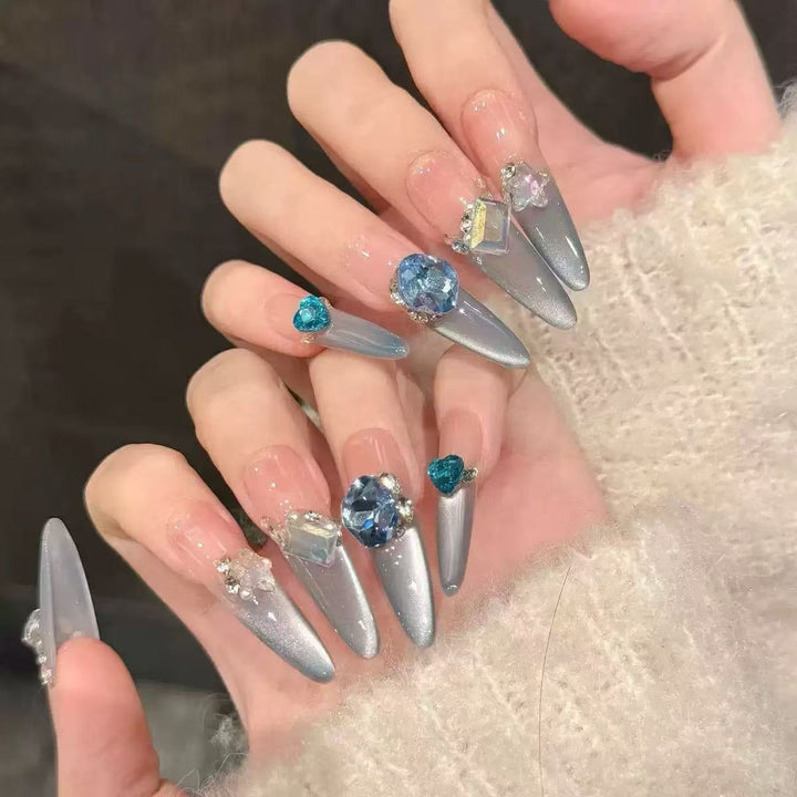 Glamorous artificial nail tips with elegant decorations Kalsten