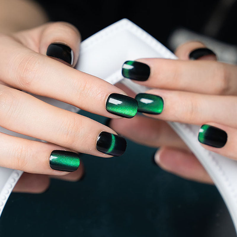 Elegant Press-On Nail Art Set with Gradient Finish
