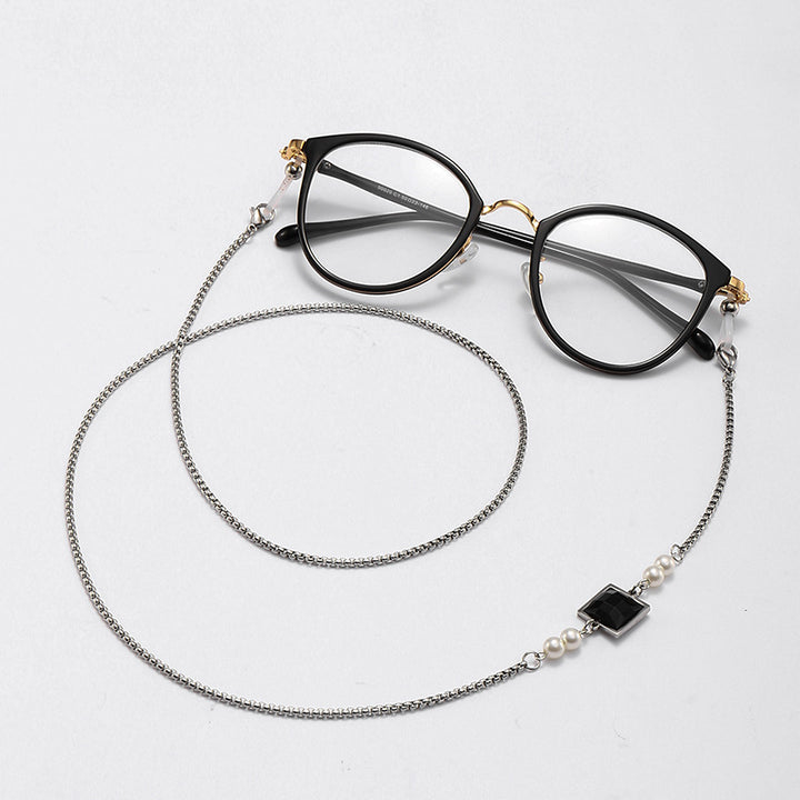 Fashionable Eyewear Chain Kalsten