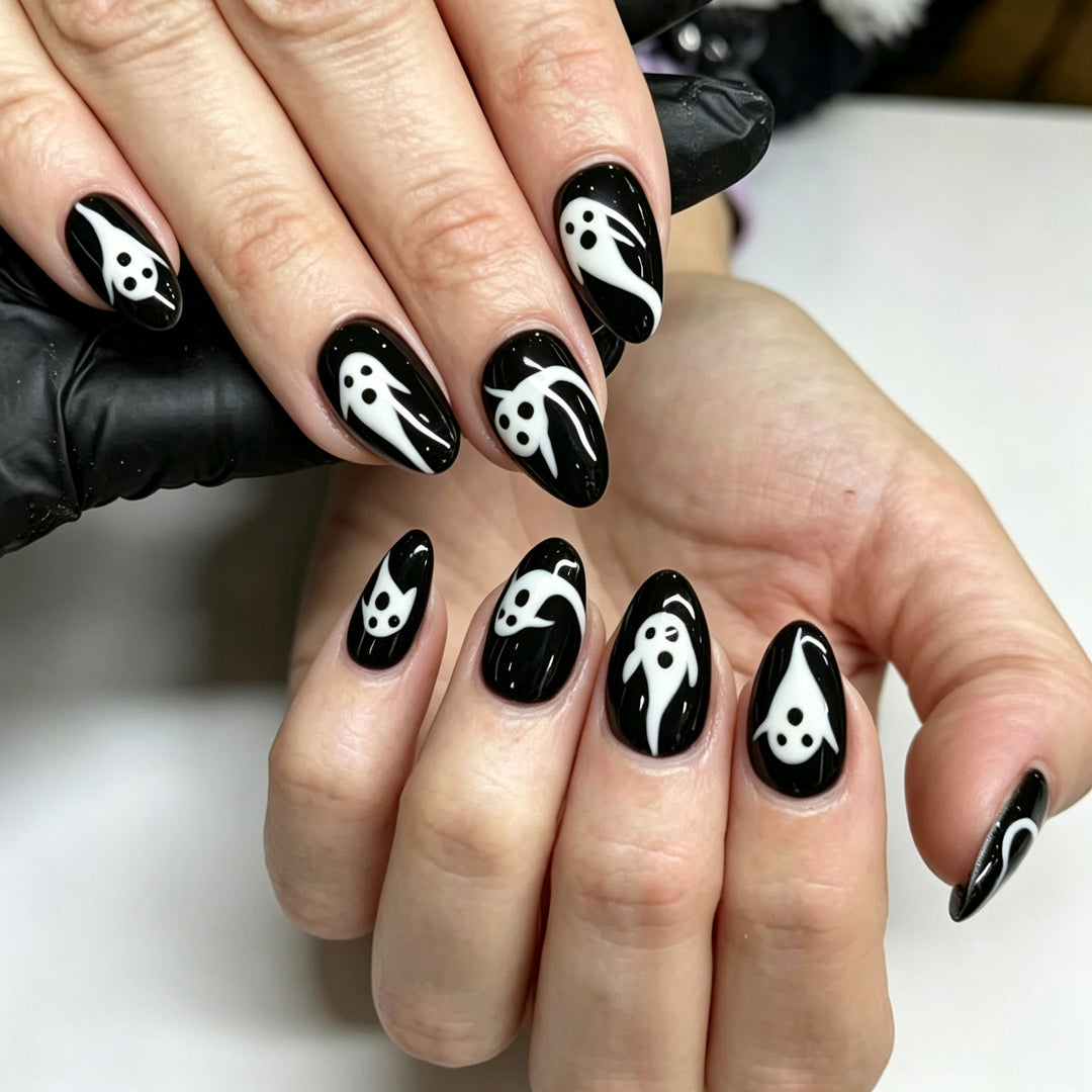 Ghost-Themed Press-On Nail Art Set Kalsten