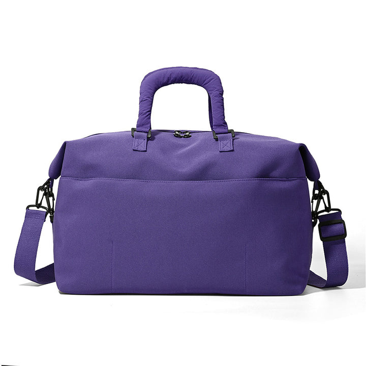 sporty travel bag with durable design Kalsten