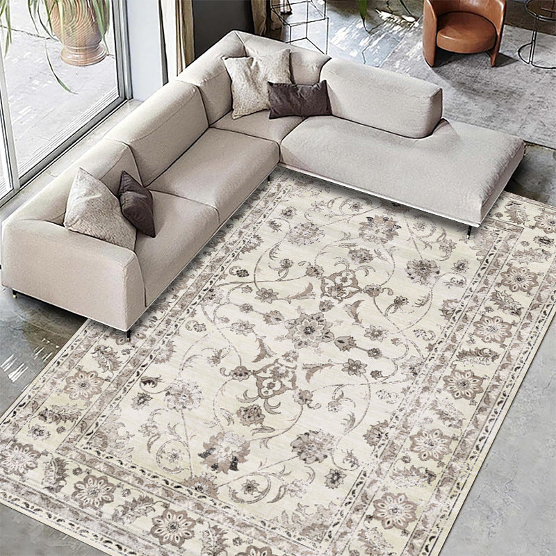 Vintage-Inspired Area Rug Kalsten