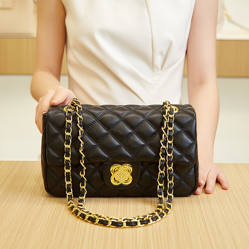 Elegant Quilted Chain Crossbody Handbag