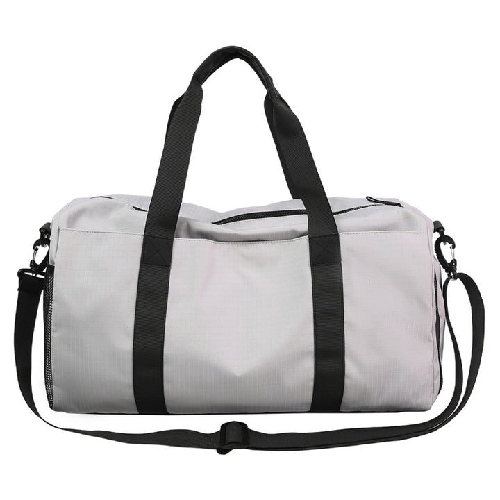 Sporty travel bag with reinforced carrying system and secure interior Kalsten