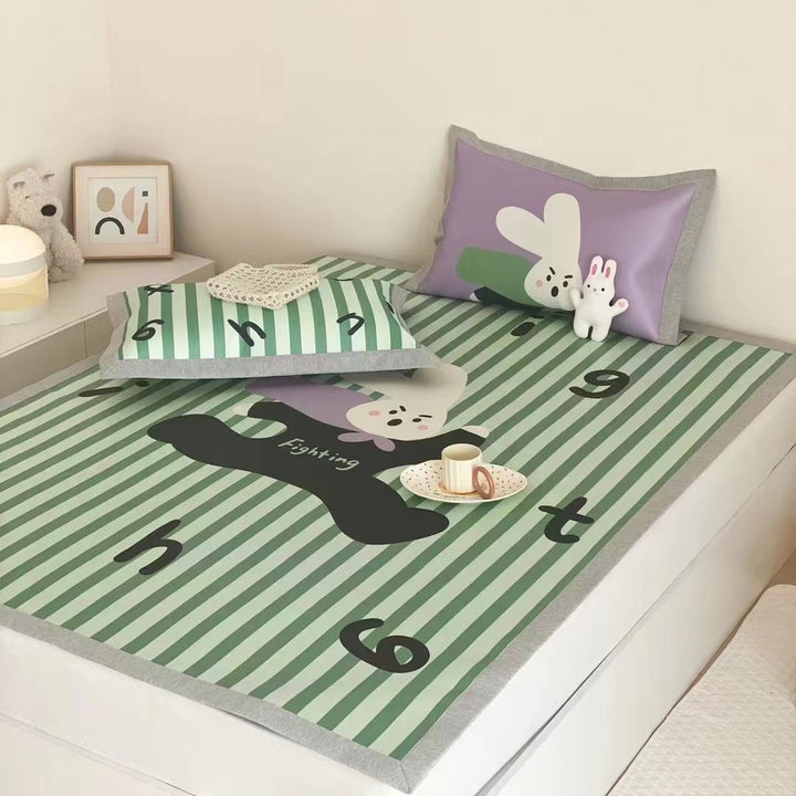 Children's bedding set with monster truck print made of breathable cotton blend
