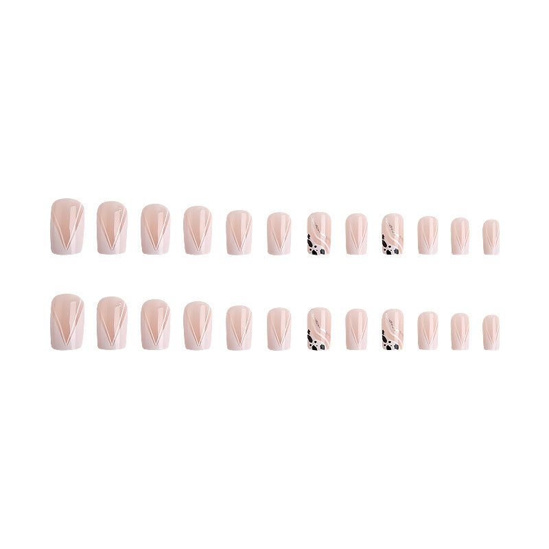 Artificial nail set with geometric accents and elegant design Kalsten