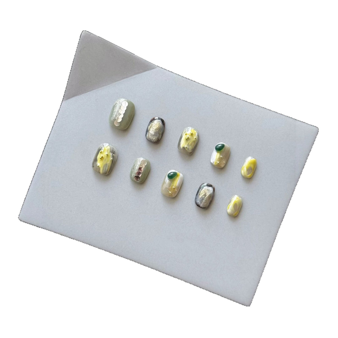 Artistic 3D Press-On Nail Art Set