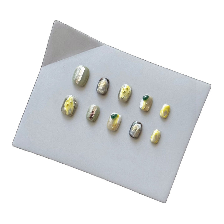 Artistic 3D Press-On Nail Art Set