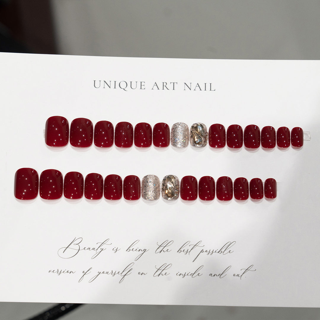 Glamorous Metallic Decorative Press-On Nails