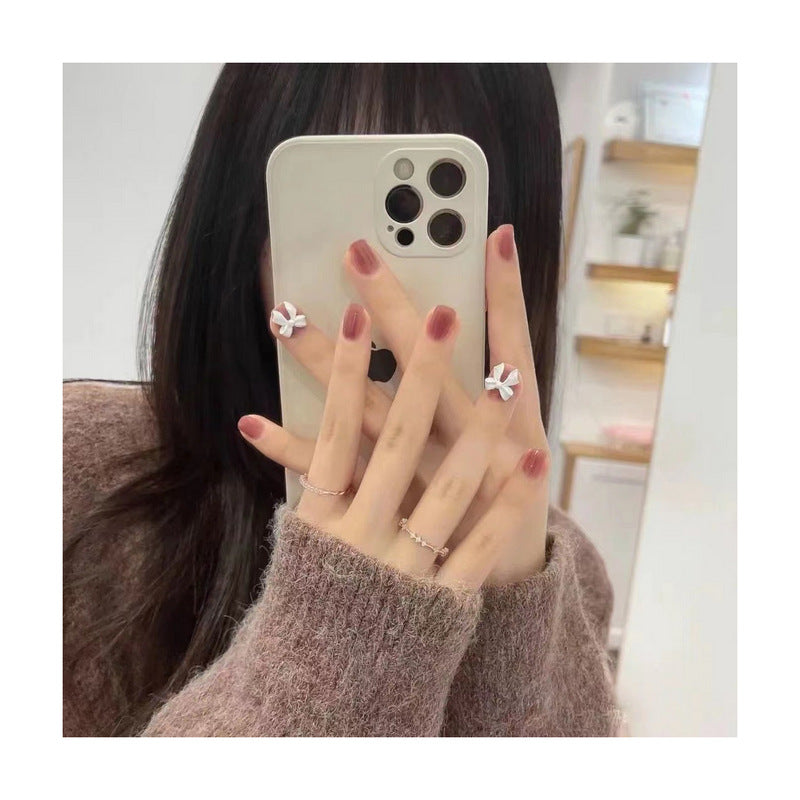 Elegant artificial nails with delicate flower accents Kalsten