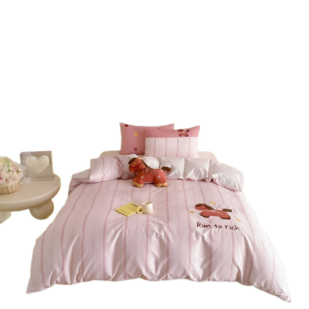 Children's bedding set with striped design and appliquéd horse motif