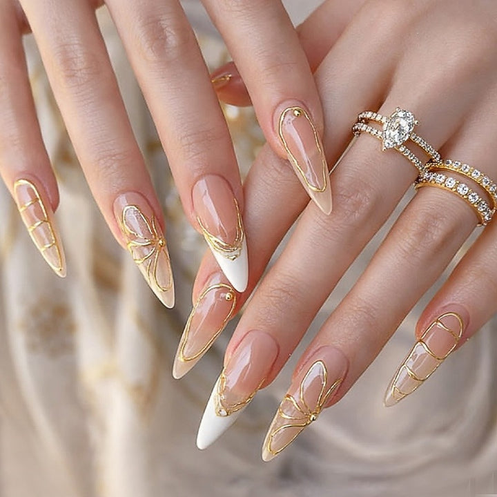 Nail art set with filigree gold accents Kalsten